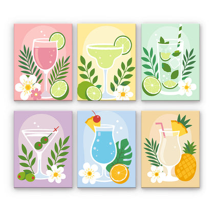 Pastellfarbene tropische Cocktails